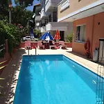 Szálloda Flash 4*