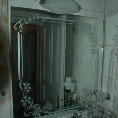 Отель Flash