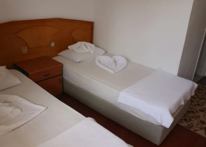 Flash 4* Μαρμαρίς